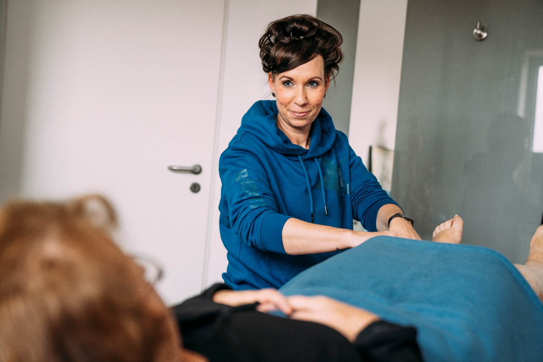 Behandlung durch Therapeutin